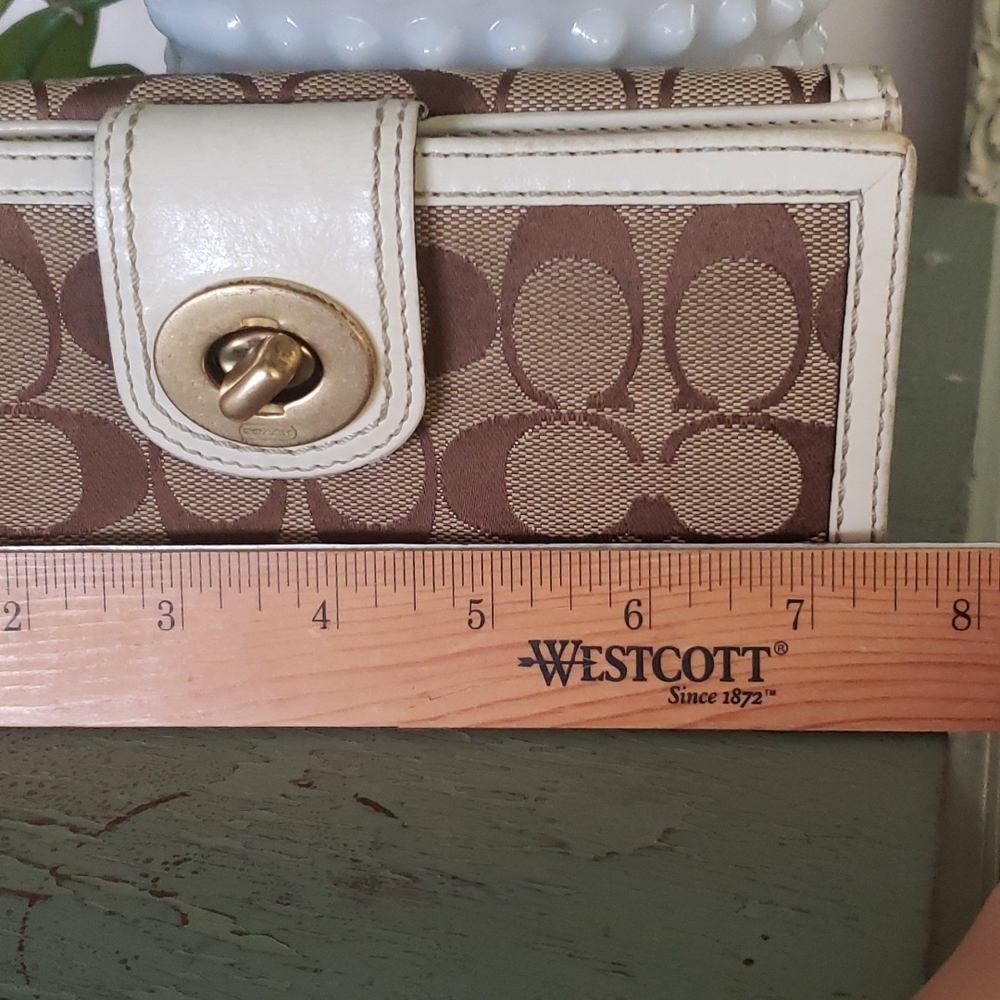 Coach Monogram Twist Lock Clutch Wallet - Picture 7 of 8